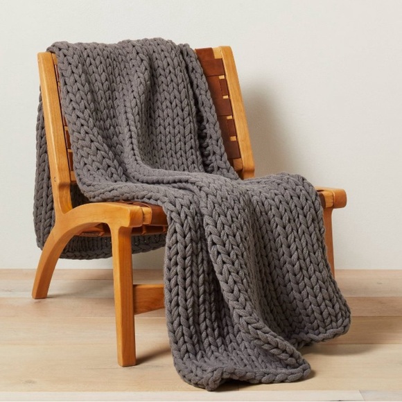 Casaluna Hand-Knit bed throw - Dark Gray NWT - Picture 4 of 8